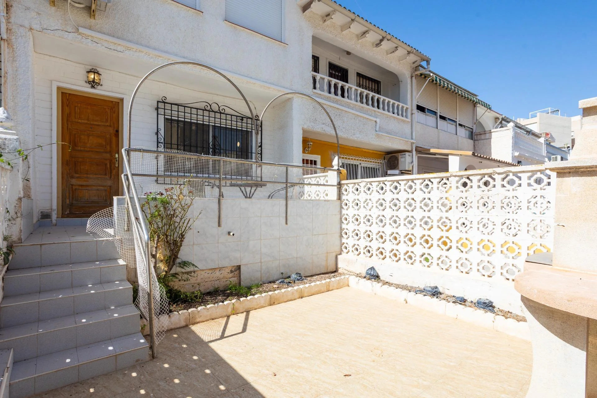 BUNGALOW EN VENTA EN LA MATA, TORREVIEJA – A SOLO 500 M DE LA PLAYA